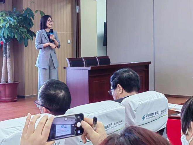 开云体育 开云官网摩方律所高飞律师送法进常州市代理记账行业协会(图1)