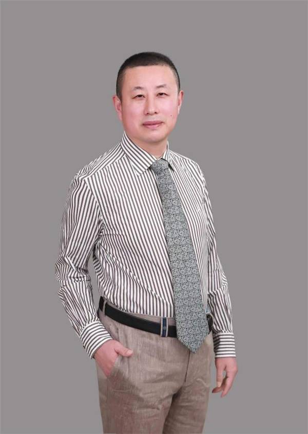 著名企业管理专家王雷：勇当开路先锋 精心擘画智慧企业管理绚丽图开云APP 开云官网入口(图1)