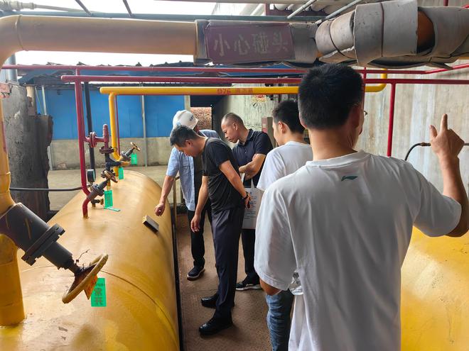 开云 开云体育官网成都市开展特种设备安全知识宣传进企业活动(图2)