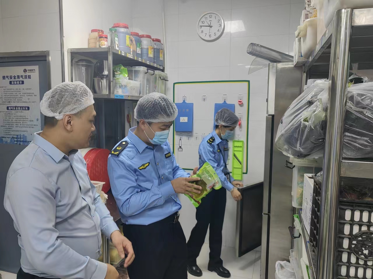 开云APP 开云官网入口太原杏花岭区：多措并举保障市场安全(图2)